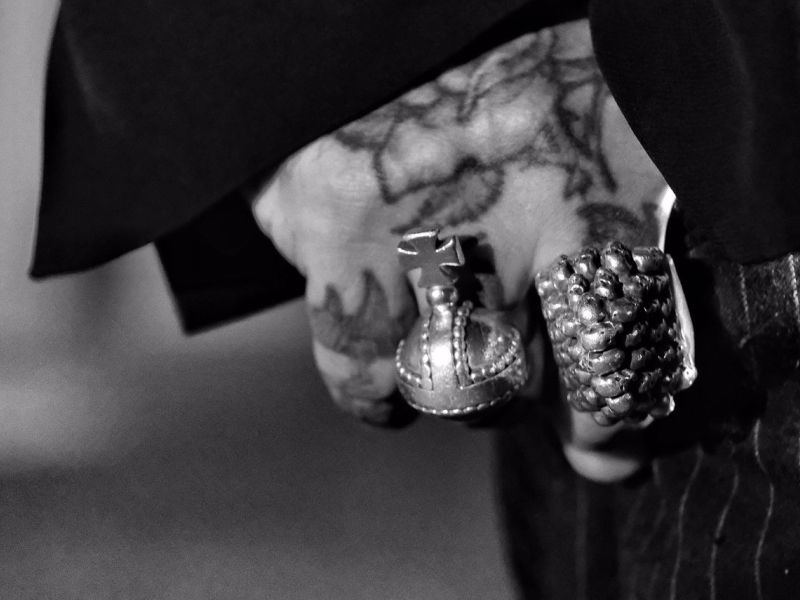 The doorman´s jewellery.