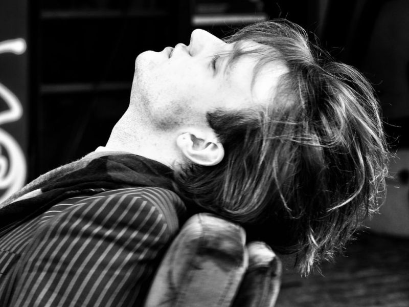 Jan Bülow. Tired and overwhelmed after the release of "Lindenberg".