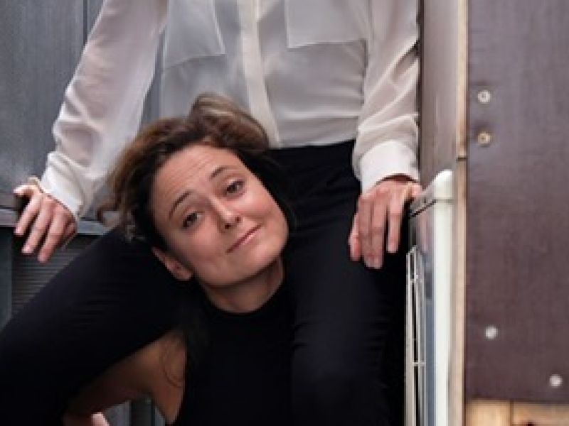 Schauspielerin Birte Schnoink und Regisseurin Miriam Bliese. Die Einzelteile der Liebe.