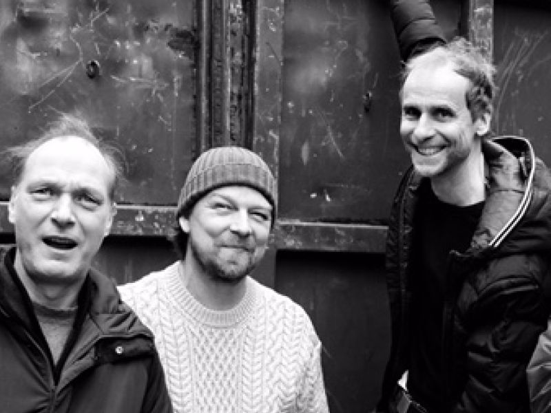 Preview der Impro-Serie "Das Begräbnis". Brambach, Jessen, Schütte, Schultz.