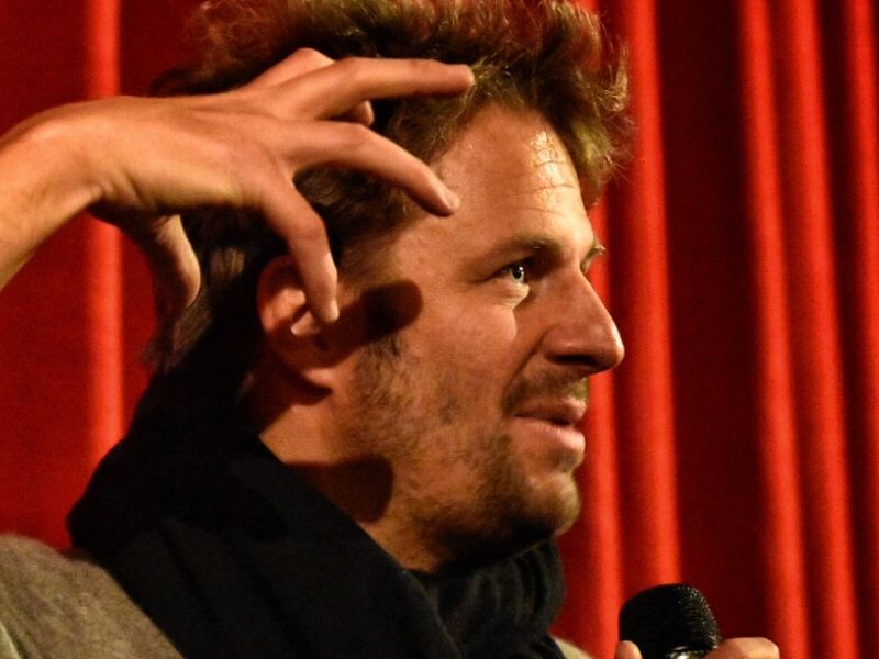 Publikumsgespräch. Philipp Hochmair stellt TIERE im ABATON Kino Hamburg vor.