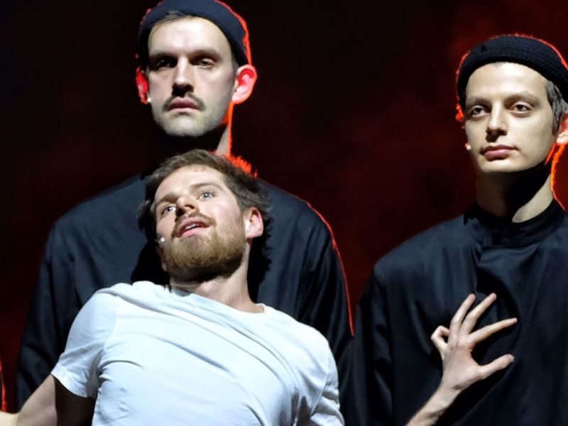 Der schwarze Mönch. Serebrennikov. Thalia Theater.